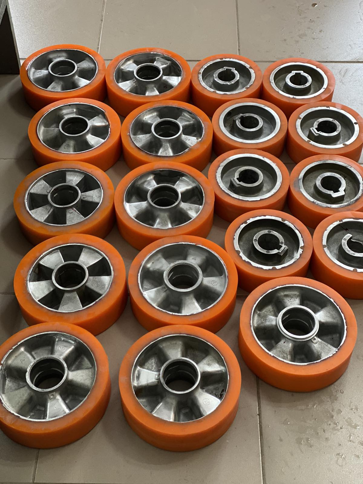 restavraciya-koles-dlya-stankov