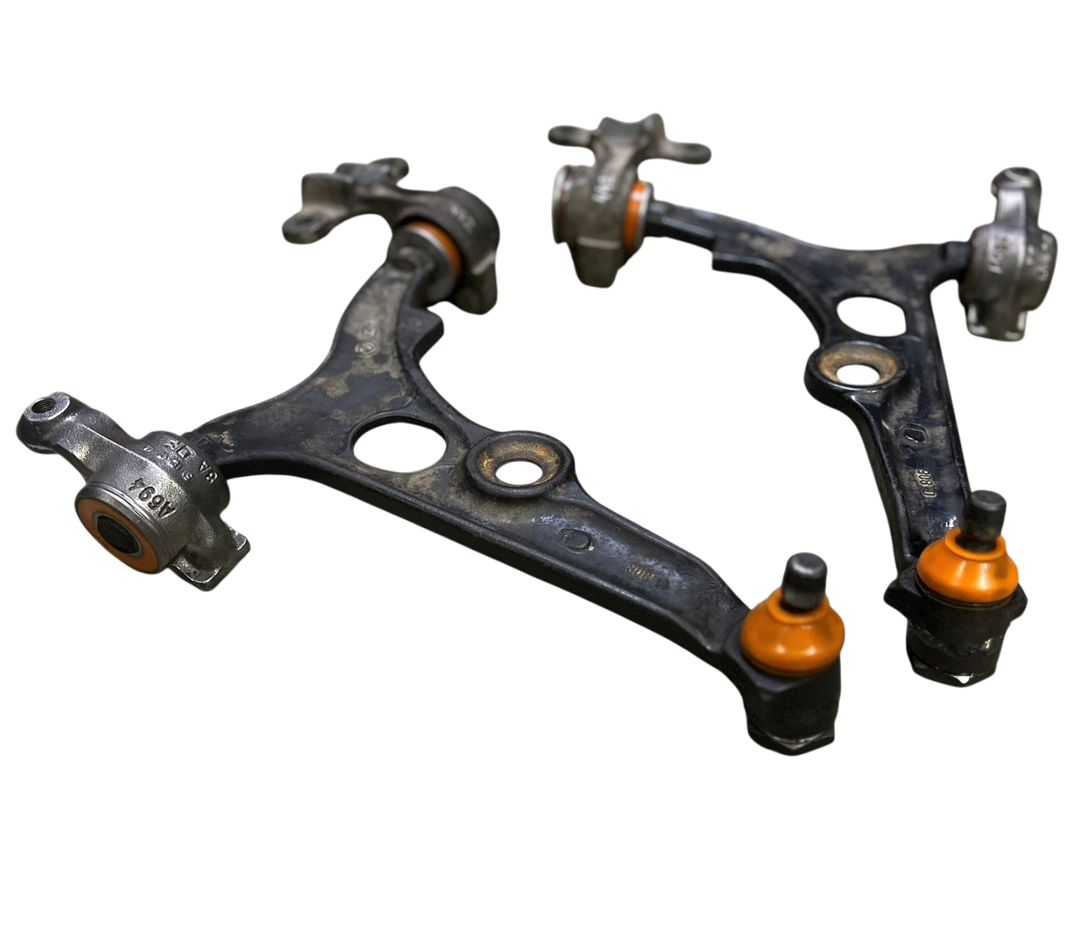 Передній нижній важіль Peugeot Expert 2007- Послуга з перепресування сайлентблоків (Сайлентблоки в ціну не входять)