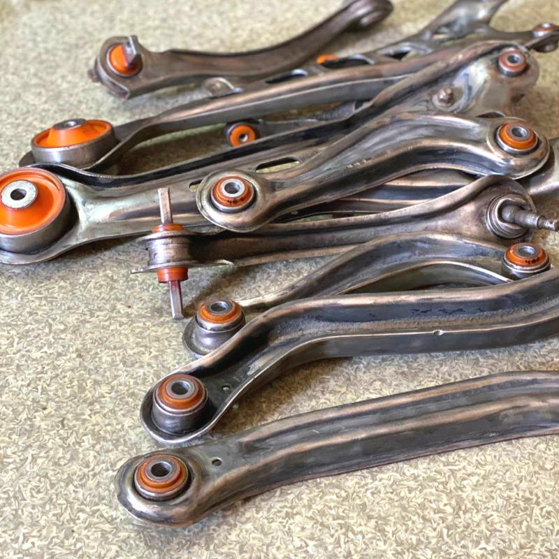 Задня підвіска Honda Odyssey 1994-1999 Послуга з перепресування сайлентблоків (Сайлентблоки в ціну не входять)