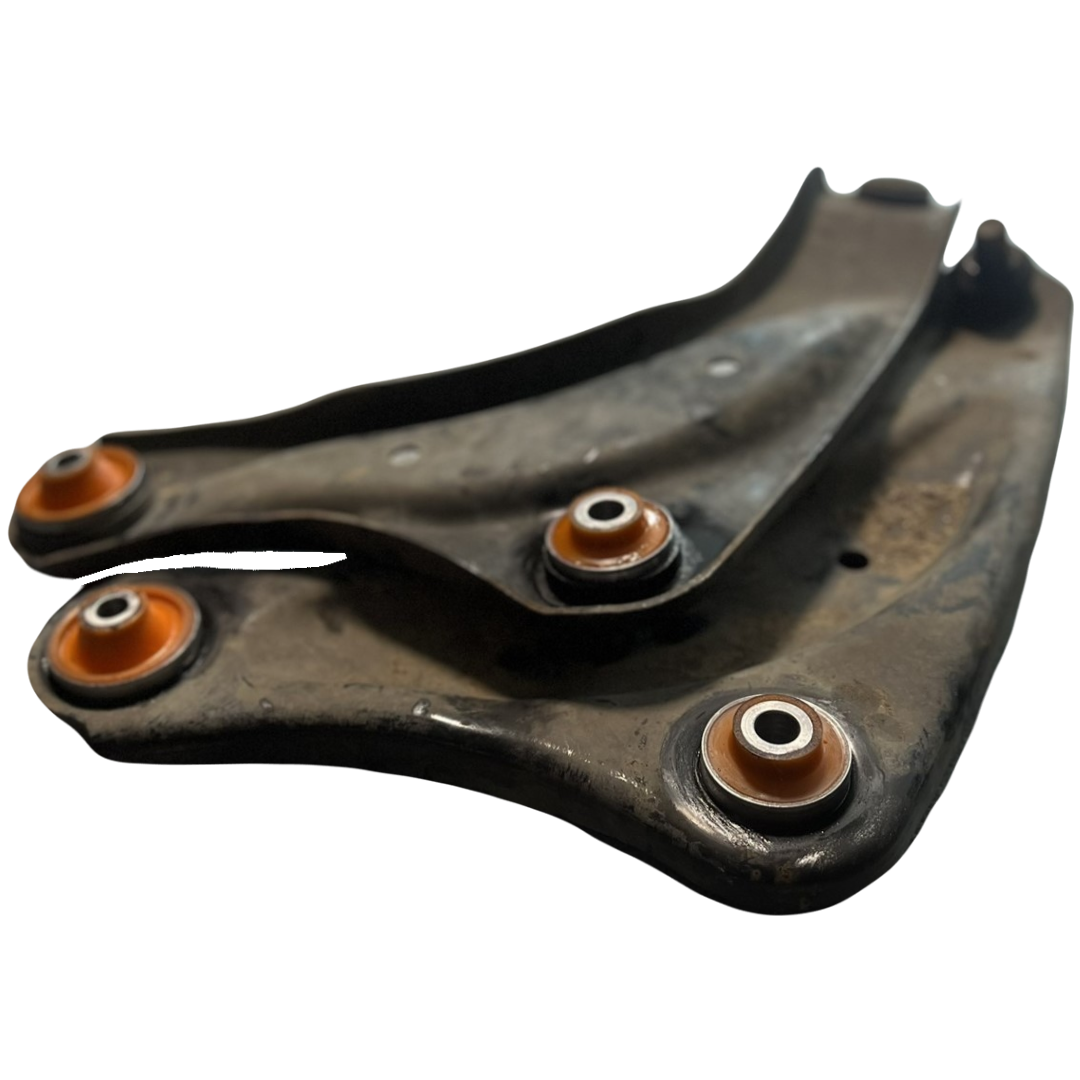 Передній важіль Nissan Leaf ZE0 2010-2017 1,9L Послуга з перепресування сайлентблоків (Сайлентблоки в ціну не входять)