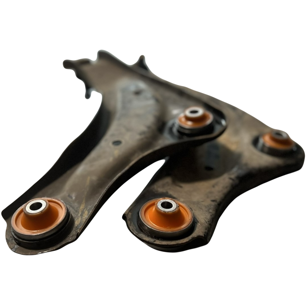 Передній важіль Nissan Leaf ZE0 2010-2017 1,9L Послуга з перепресування сайлентблоків (Сайлентблоки в ціну не входять)