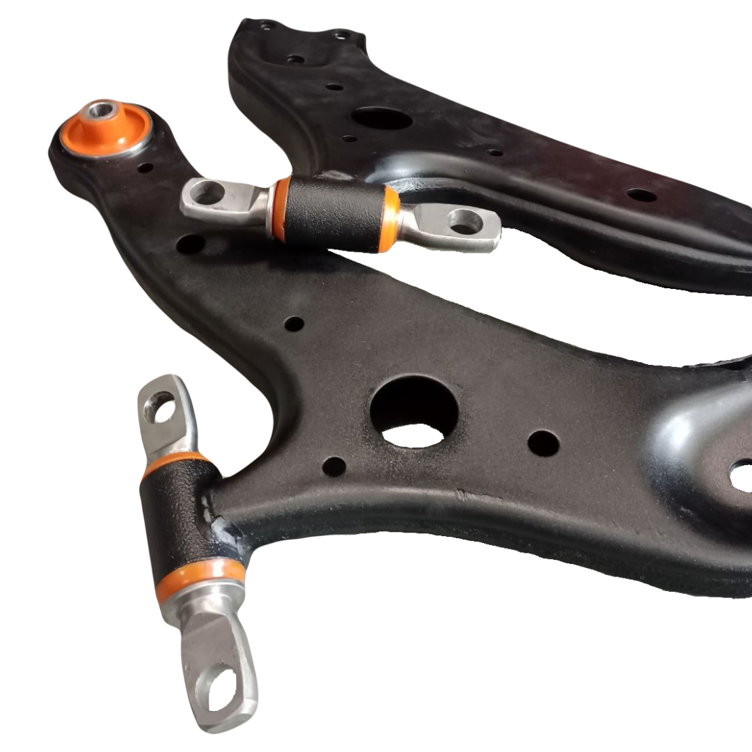 Передній важіль Toyota Aurion 2012- Послуга з піскостуйного очищення, покриття фарбою та перепресування сайлентблока (Сайлентблоки в ціну не входять)