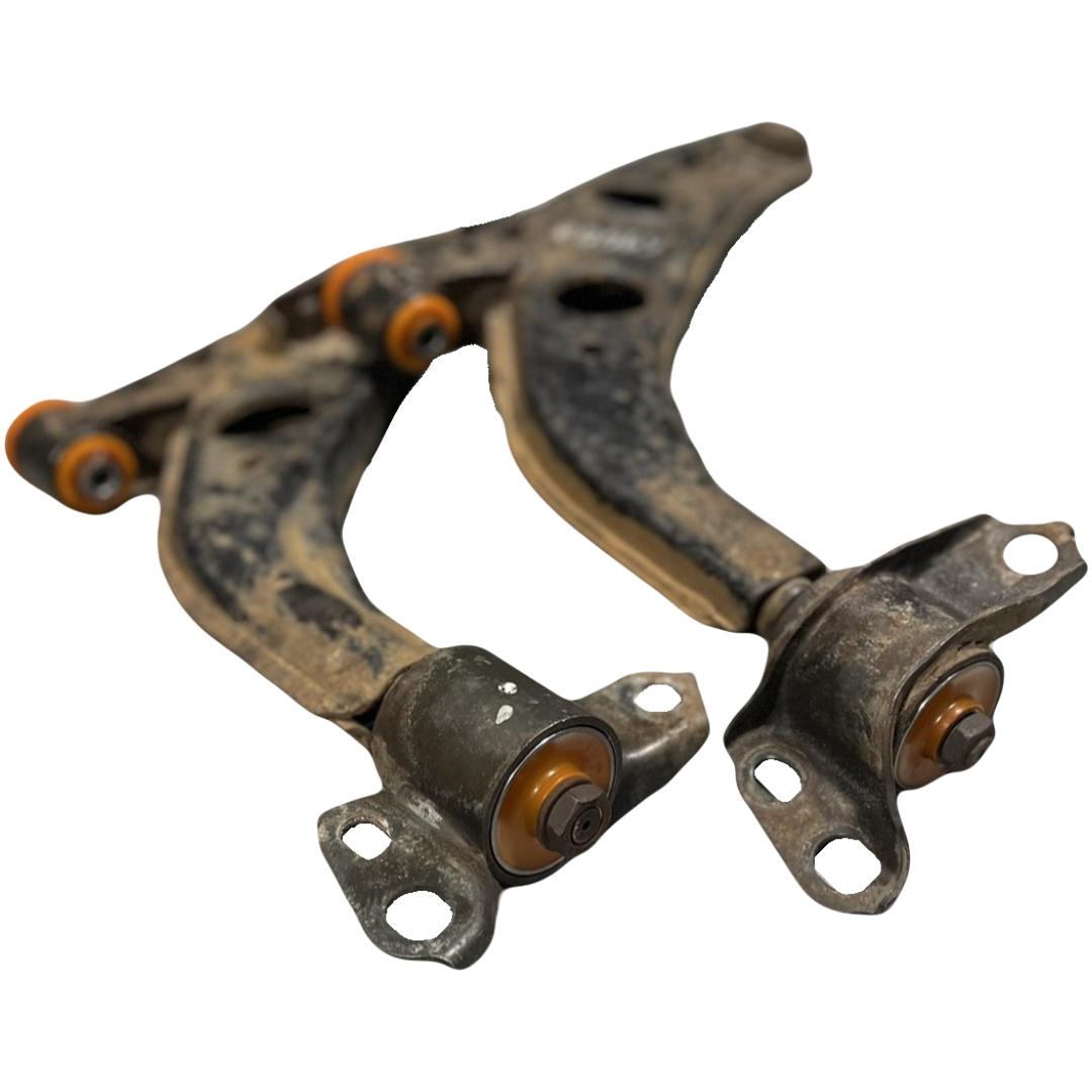 Передній важіль Mazda 626 GF 1997-2002 Послуга з перепресування сайлентблоків (Сайлентблоки в ціну не входять)