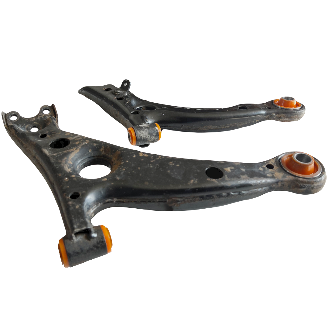 Передній важіль Toyota Picnic 1996-2001 Послуга з перепресування сайлентблоків (Сайлентблоки в ціну не входять)