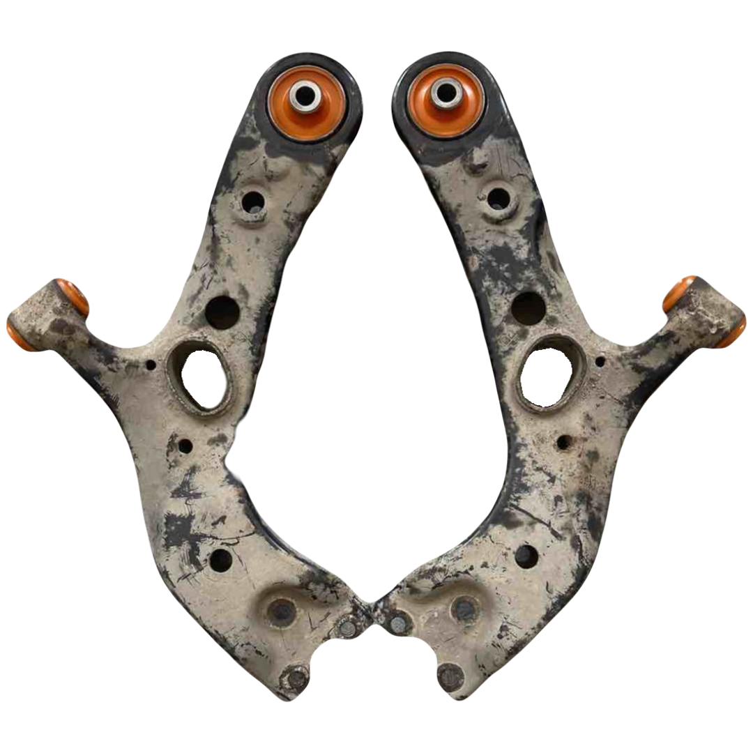 Передній важіль Toyota Rav4 2000-2005 Послуга з перепресування сайлентблоків (Сайлентблоки в ціну не входять)