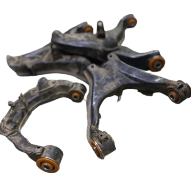 Передня підвіска автомобіля Mitsubishi L200 2015- Послуга з перепресування сайлентблоків (Сайлентблоки в ціну не входять)