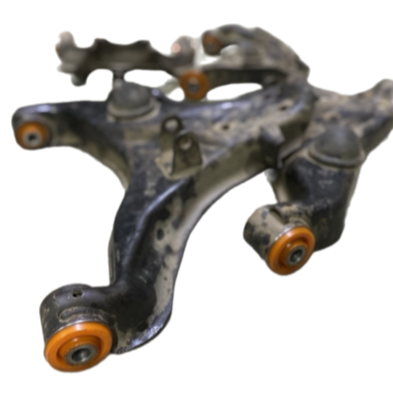 Передня підвіска автомобіля Mitsubishi L200 2015- Послуга з перепресування сайлентблоків (Сайлентблоки в ціну не входять)