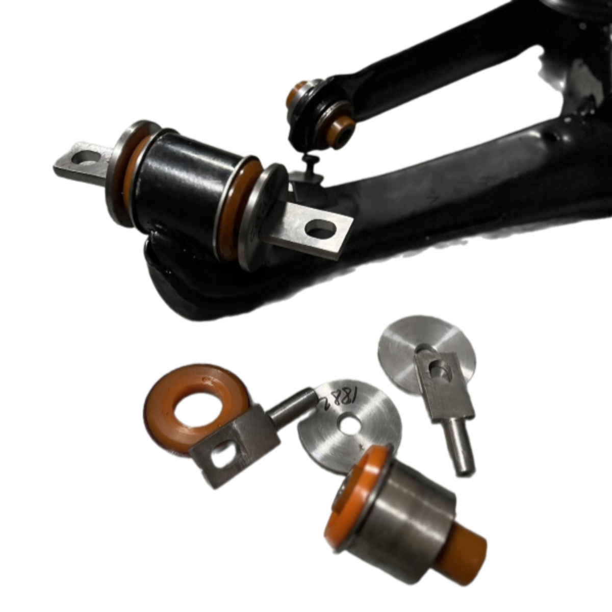 Задній нижній важіль Honda Integra 2001-2006 Послуга з перепресування сайлентблоків (Сайлентблоки в ціну не входять)