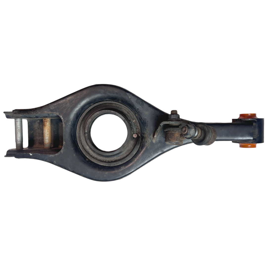 Задний подпружинный рычаг Hyundai Genesis 2008-2014 Услуга с перепресовки сайлентблоков (Сайлентблоки в цену не входят)