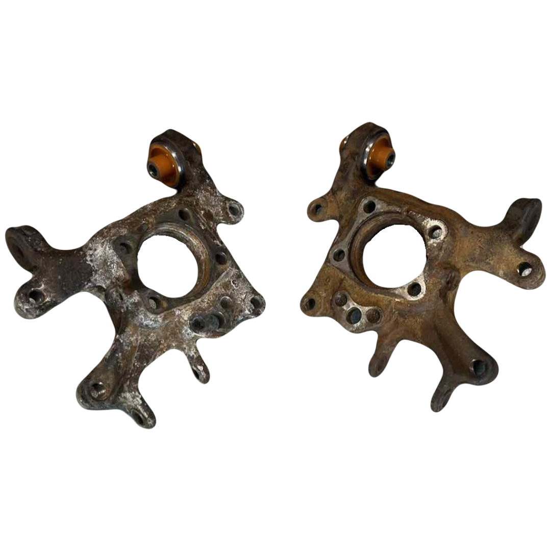 Задняя цапфа Toyota RAV 4 III 2005-2013 Услуга с перепресовки сайлентблоков (Сайлентблоки в цену не входят)