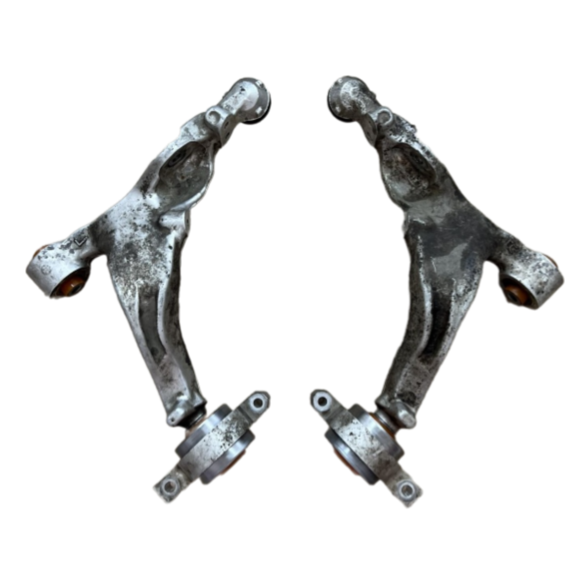 Передній важіль Nissan Cima 2012- Послуга з перепресування сайлентблоків (Сайлентблоки в ціну не входять)