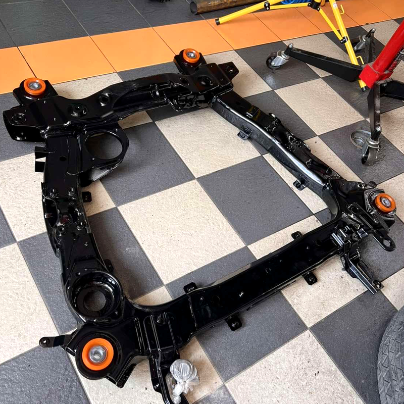 Передний подрамник Lancia Thesis 2001-2009 Услуга по пескоструйной очистке, покраске порошковой краской и перепресовке сайлентблока (Сайлентблоки в цену не входят)