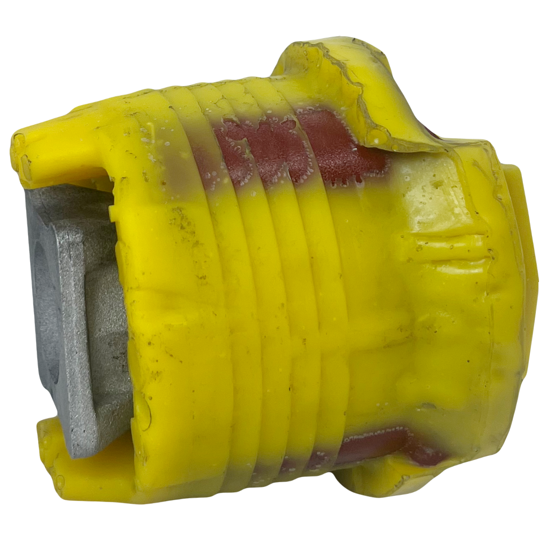 Поліуретановий сайлентблок заднього підрамника задній Merсedes 203 2000-2007 HARDNESS