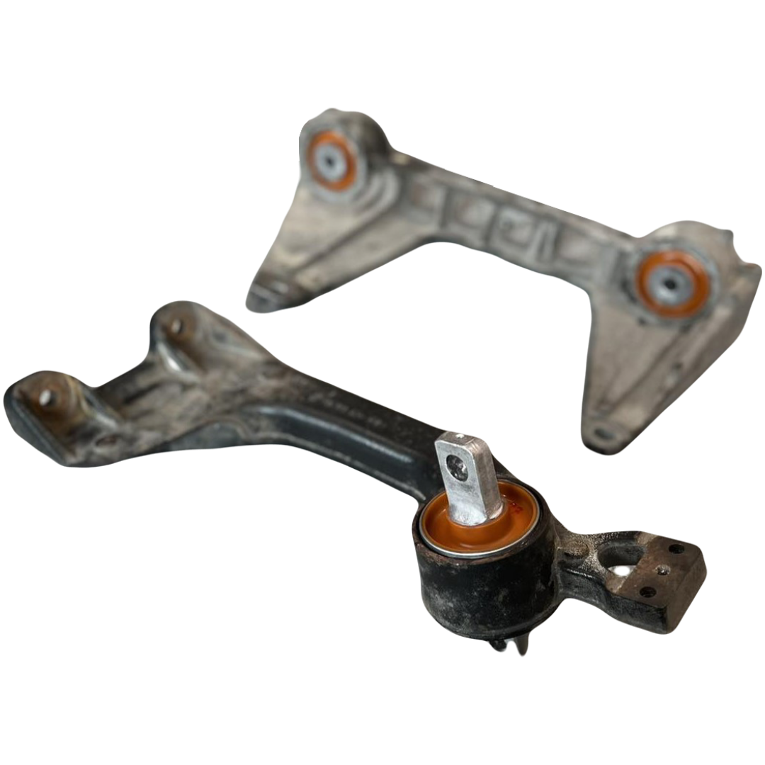 Кріплення заднього редуктора Mercedes-Benz Vito 2014- V250D Послуга з перепресування сайлентблоків (Сайлентблоки в ціну не входять)