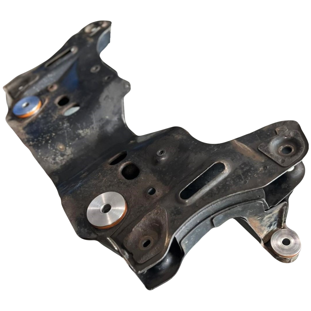 Передний подрамник Renault Safrane 1992-2000 Услуга с перепресовки сайлентблоков (Сайлентблоки в цену не входят)