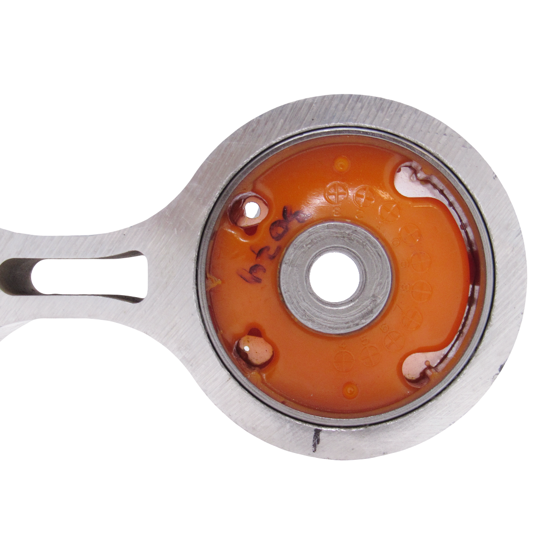 Поліуретанова подушка двигуна задня Mazda 6 2002-2008 2.3L Послуга ПО ЗАМІНІ великого САЙЛЕНТБЛОКА