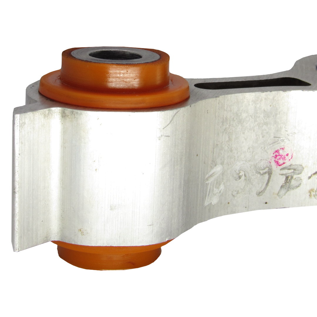 Поліуретанова подушка двигуна задня Mazda 6 2008-2012 2.3L Послуга ПО ЗАМІНІ маленького САЙЛЕНТБЛОКА