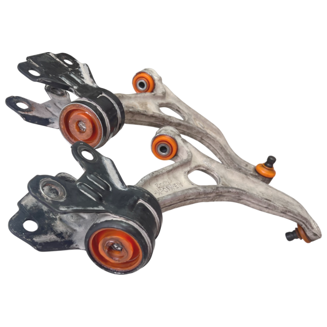 Передній нижній важіль Ford Focus 2011-2018 2,0L Послуга з перепресування сайлентблоків (Сайлентблоки в ціну не входять)