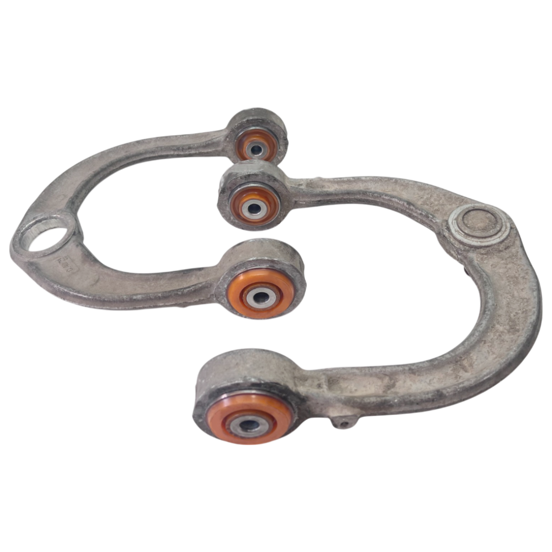 Front upper arm Cadillac Cts 1998-2007 Service with repressing of bushings (Bushings are not included in the price)