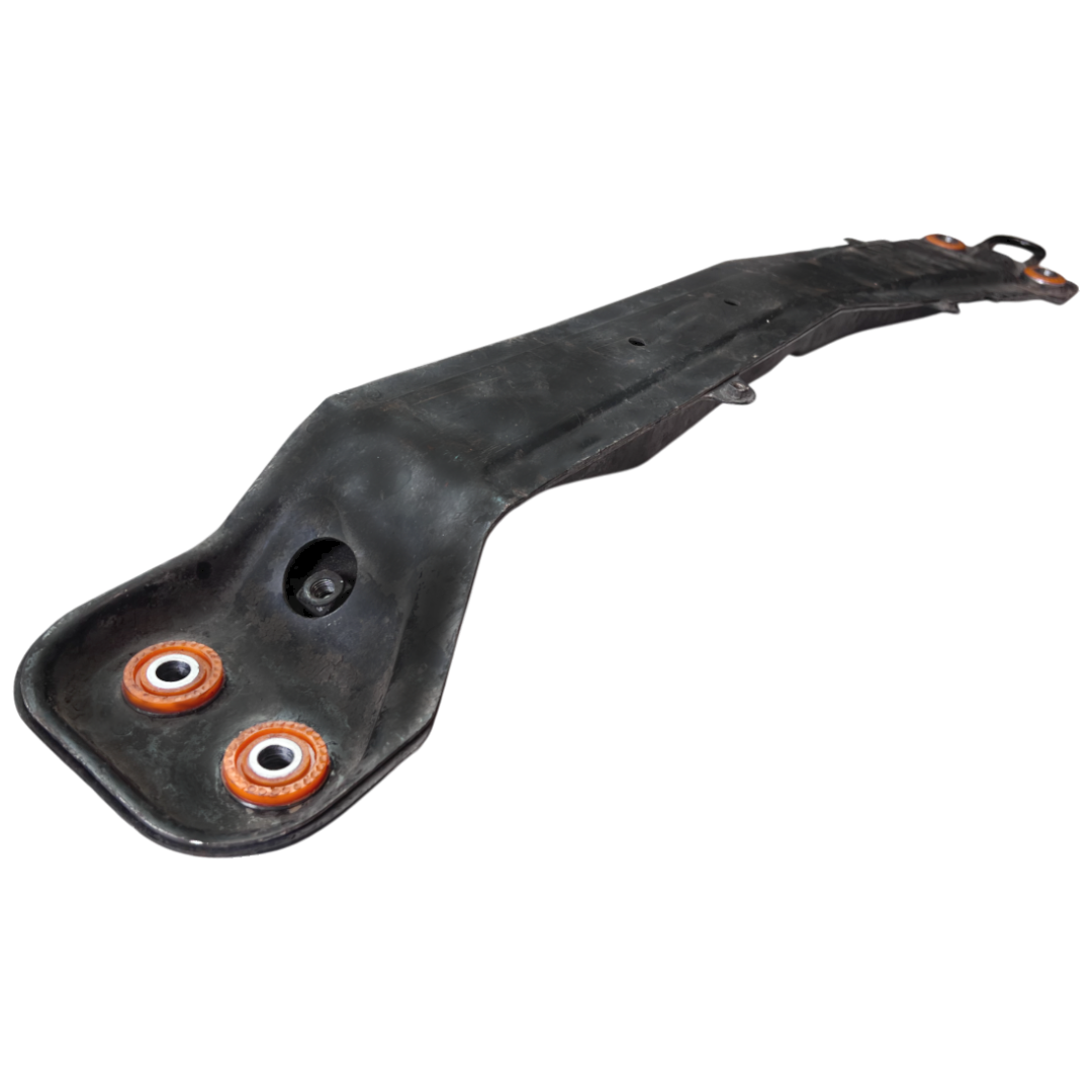 Балка кріплення двигуна Chevrolet Epica 2006-2014 Послуга з перепресування сайлентблоків (Сайлентблоки в ціну не входять)